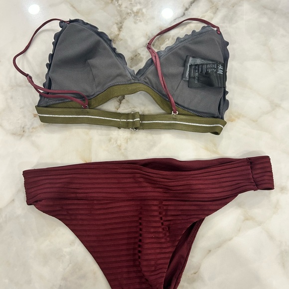 Bikini Set - Gray and Burgundy - Picture 2 of 4